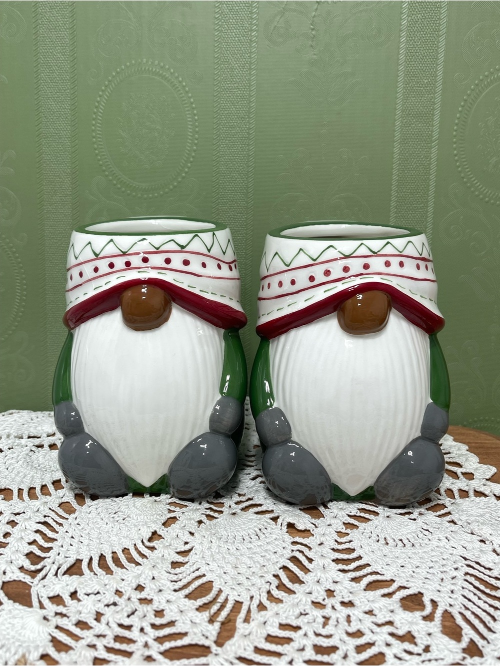Pottery Barn Festive Gnome Mug Holiday Christmas Green Set Of 2